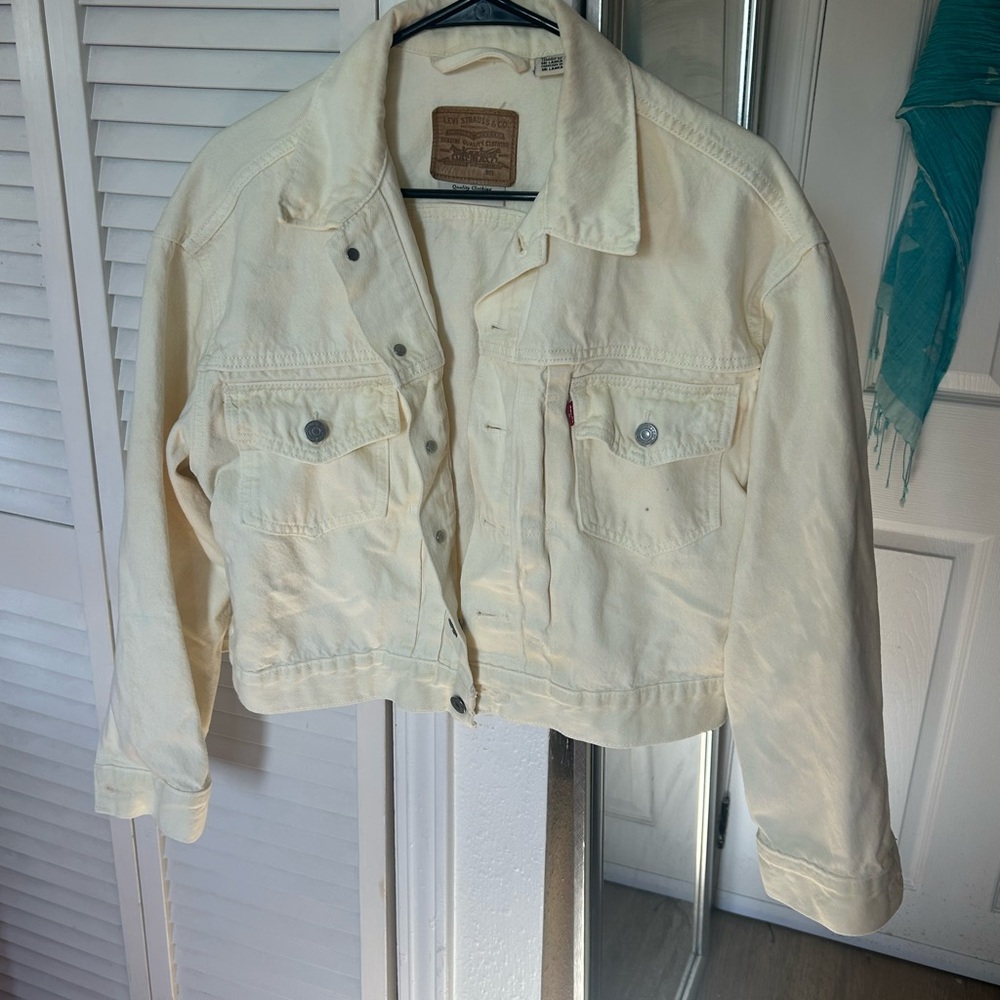 Levi's Women's Off-White Denim Trucker Jacket